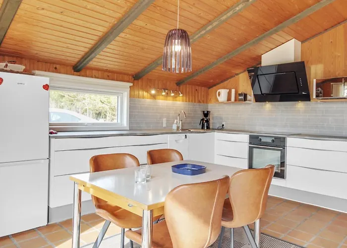 Alaia - 1km From The Sea By Interhome